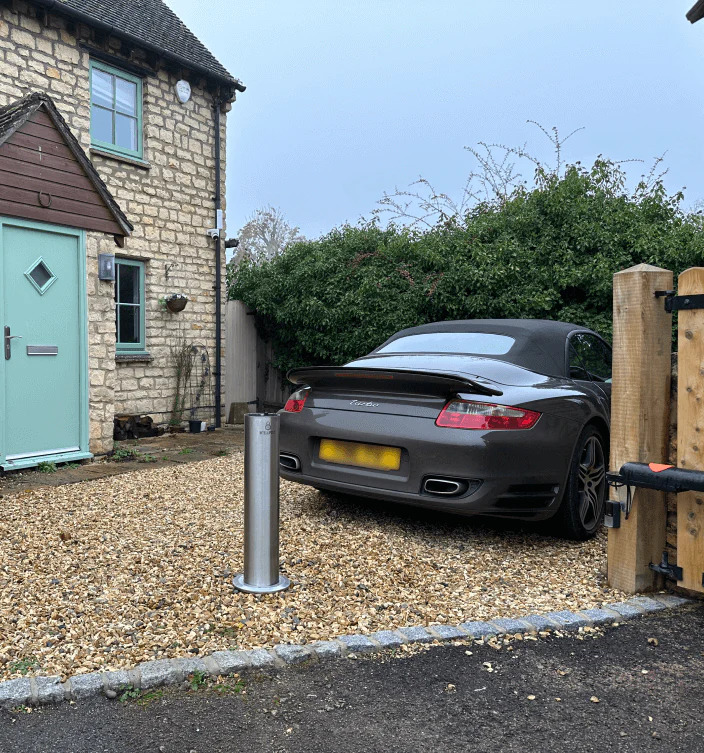 intellipost 500 bollard in driveway