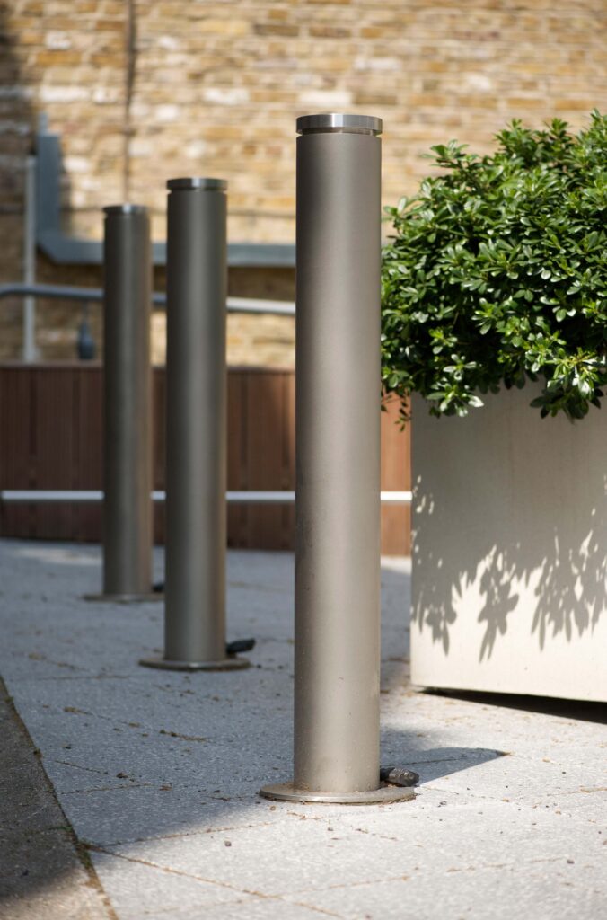 geo-bollard-8855