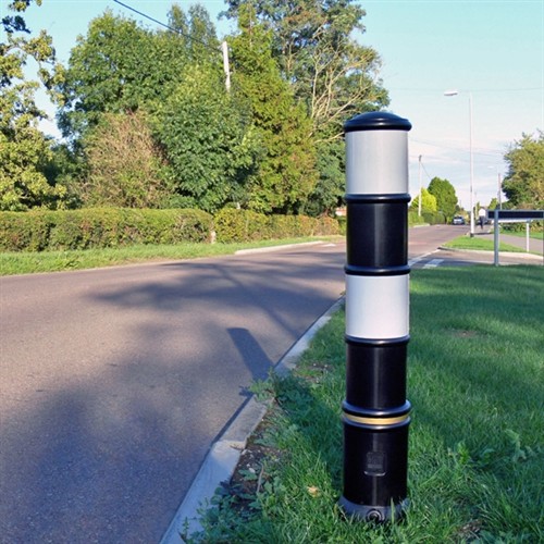 Heritage 150 visibol plastic bollard