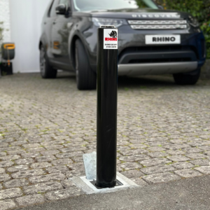 black telescopic bollard